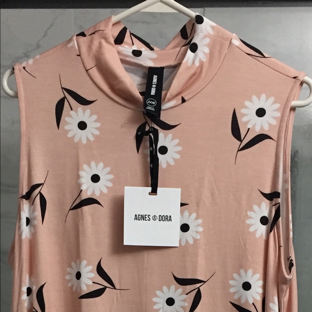 3x Agnes & Dora Sleeveless Mock Tunic